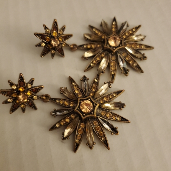 Beautiful Bold Classy Dangle Drop Earrings - Picture 3 of 3